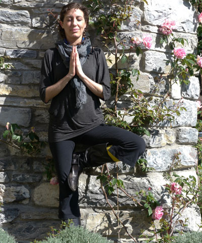 puy-navarro-yoga-teacher-seatted-meditation